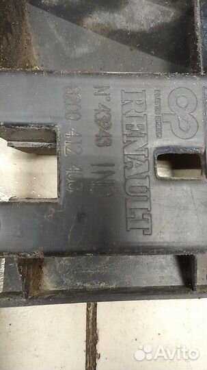 Кронштейн переднего бампера левый Renault Megane