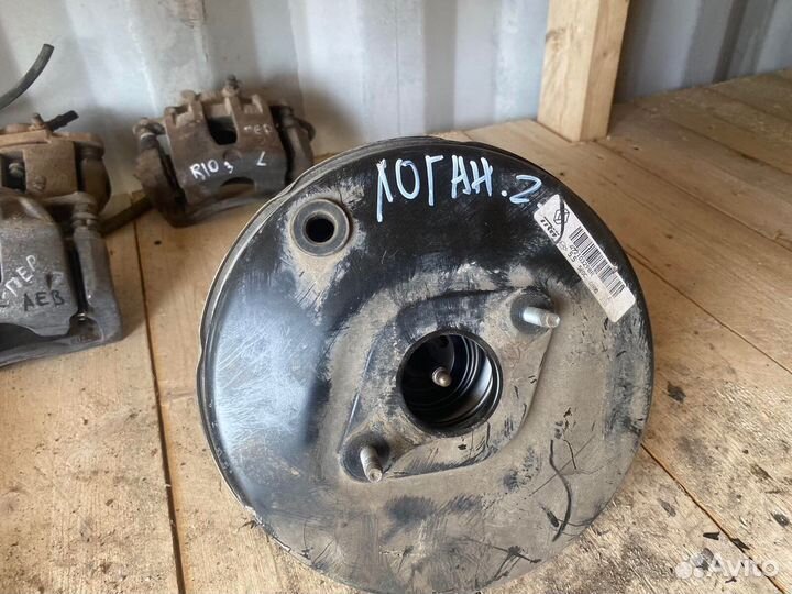 Вакуумный усилитель тормозов Renault Logan 2
