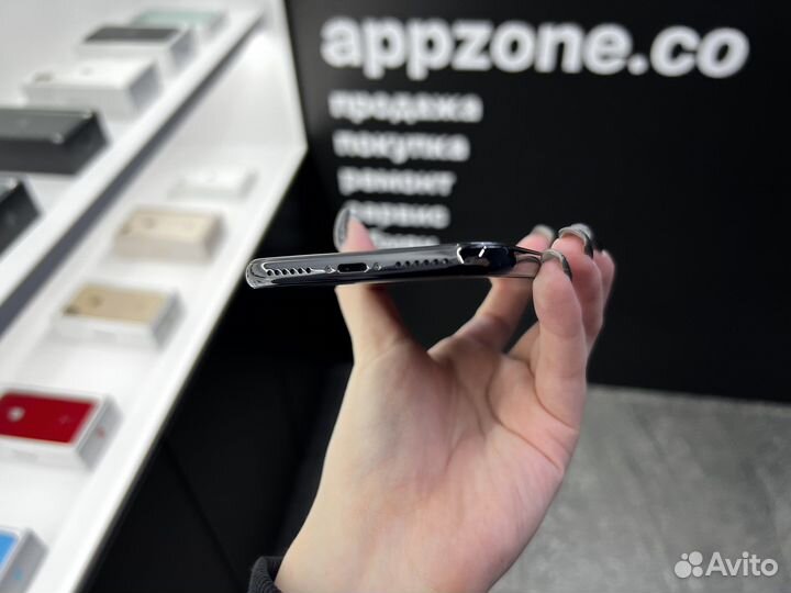 iPhone X, 256 ГБ