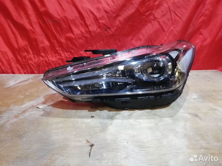 Фара левая Hyundai Genesis G70