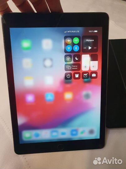 Планшет apple iPad air