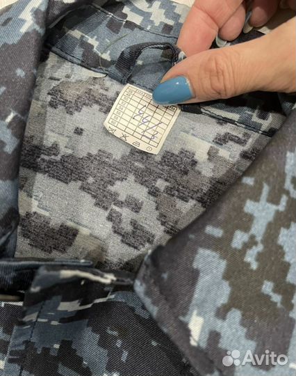 Форма синий пиксель