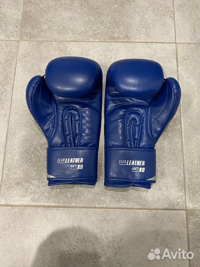 Боксерские перчатки 10 oz clinch синие