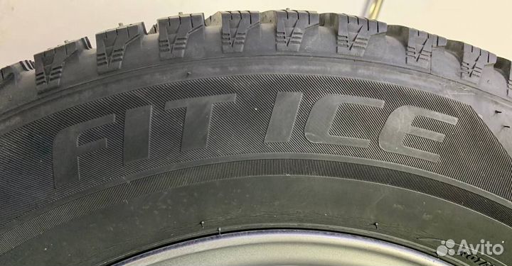 Зимняя(шип) Laufenn 215/65R16 Suzuki SX4