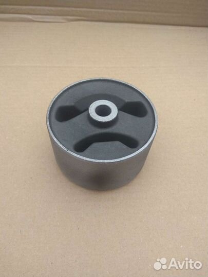 Опора двс задняя