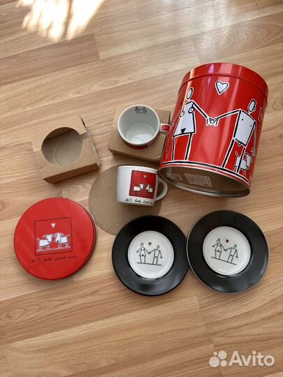 Прикольный подарочный набор чашки и блюдца