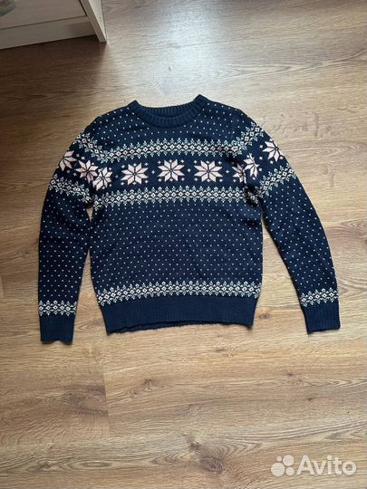 Свитер женский