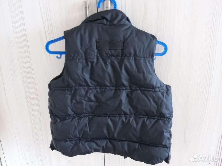Жилет для мальчика GAP. Р-р 3
