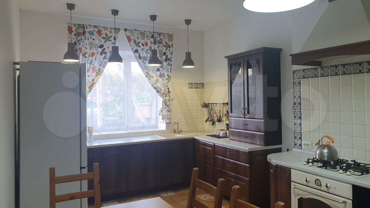 Коттедж 176 м² на участке 15 сот.