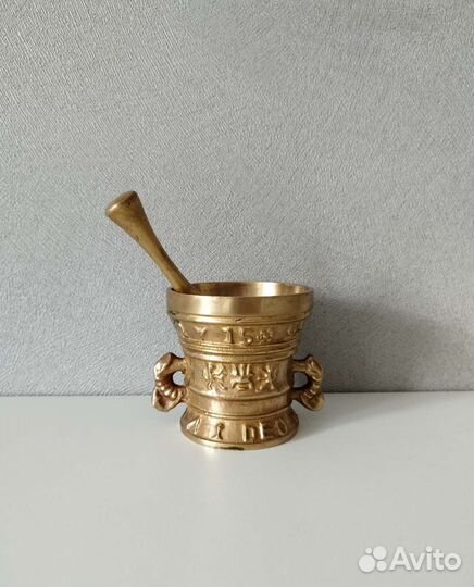 Бронзовая ступка с пестиком