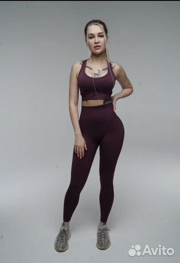 Спортивный костюм женский новый (рашгард+леггинсы)