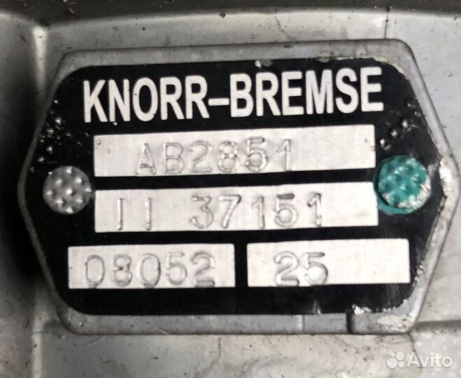 Кран управления тормозами прицепа Renault Magnum