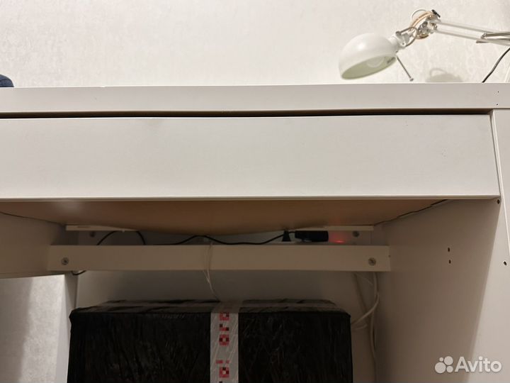 Письменный стол IKEA