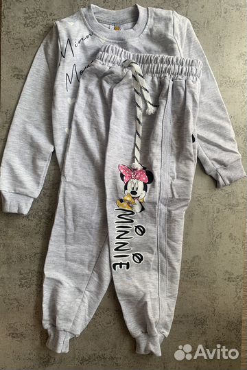 Комплект новой одежды для девочки 104 см