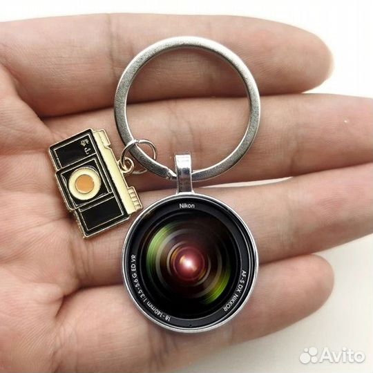 Брелок объектив фотоаппарата (с бол. жетоном) V2