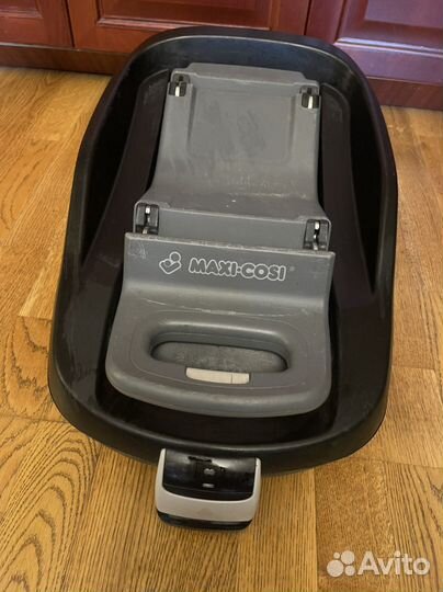 База maxi cosi family fix