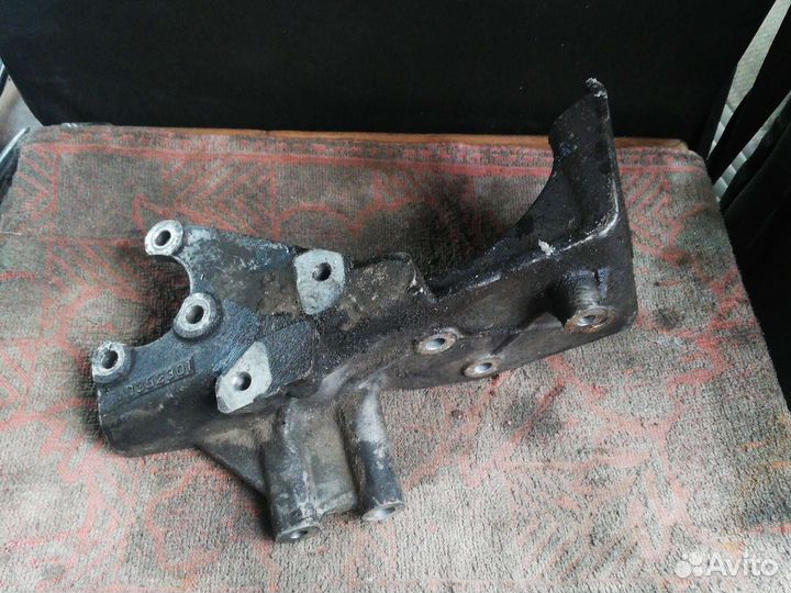 Кронштейн масляного насоса Митсубиси Паджеро Мини