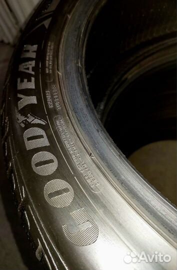 Goodyear UltraGrip SUV 275/45 R21