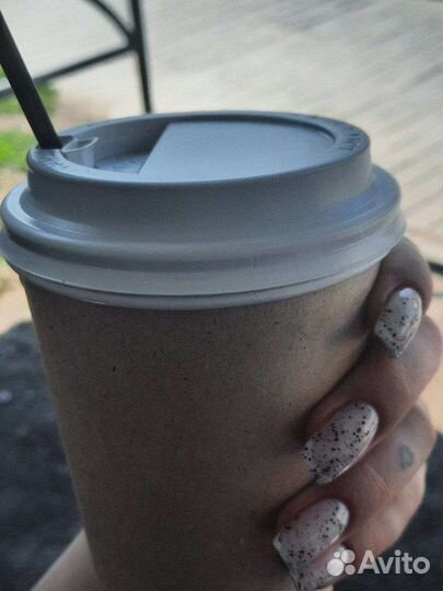 Модель на маникюр