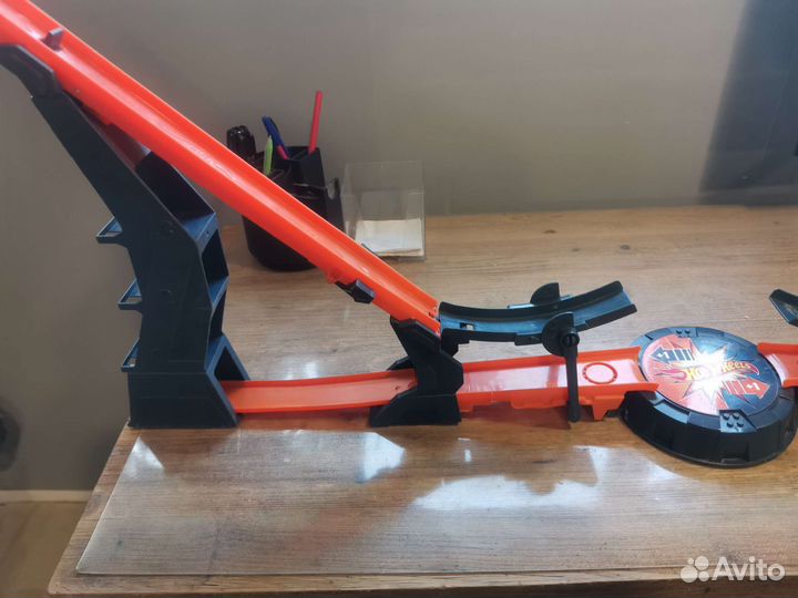 Гоночный трек hot wheels