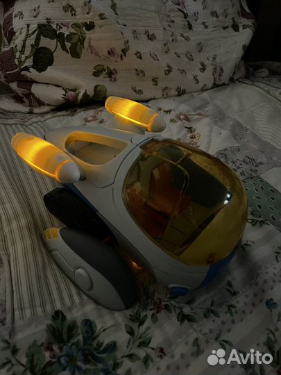 Космический корабль“ Майлз с другой планеты