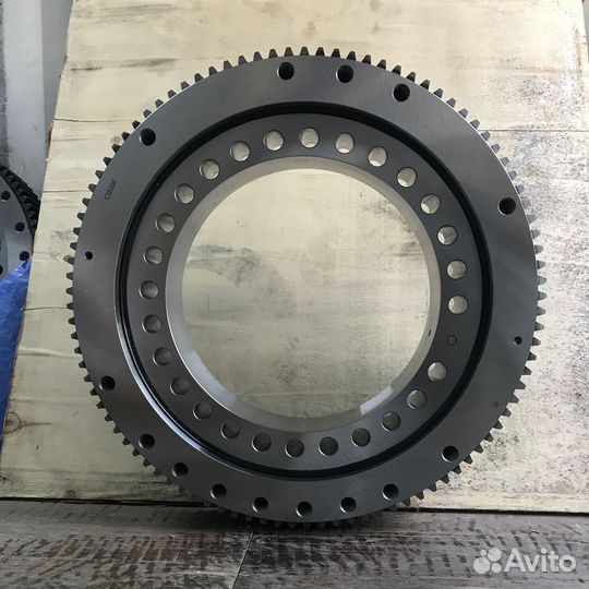 Опорно-поворотное устройство CSS 106