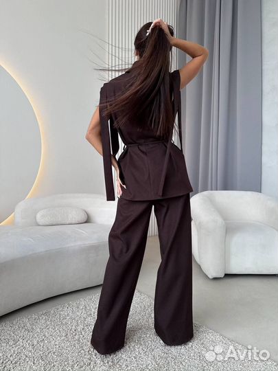 Костюм брючный женский 42-44