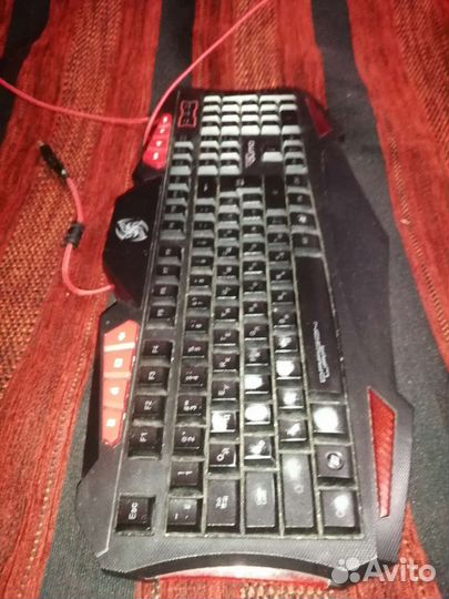 Игровая клавиатура с подсветкой