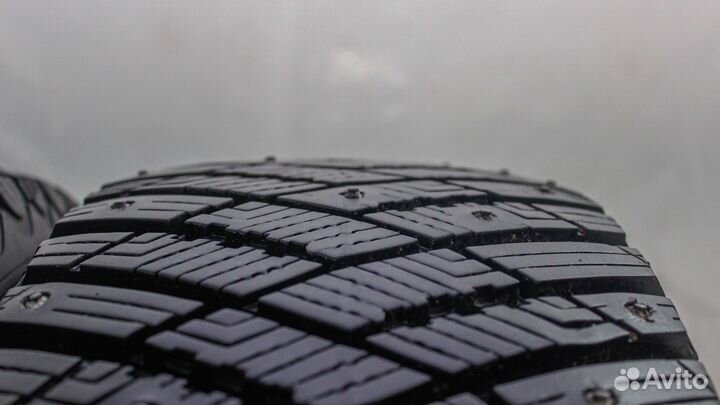 Goodyear UltraGrip Ice Arctic SUV 215/65 R17 99T