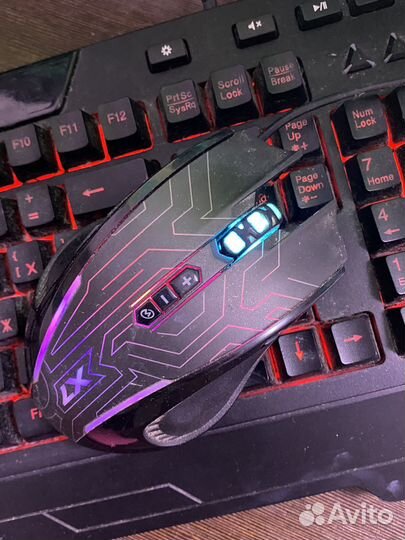 Игровая клавиатура с подсветкой