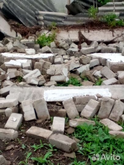 Монолитный белый кирпич