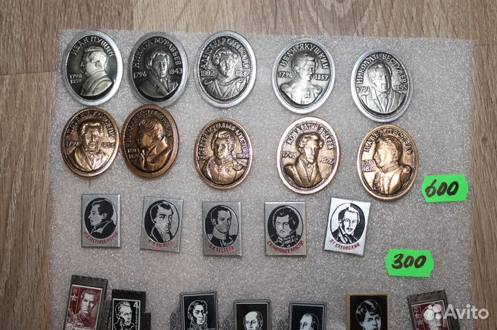 Поэты.космонавты,полководцы.герои