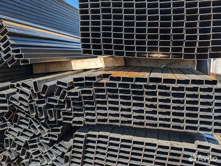 Профильная труба (на забор)