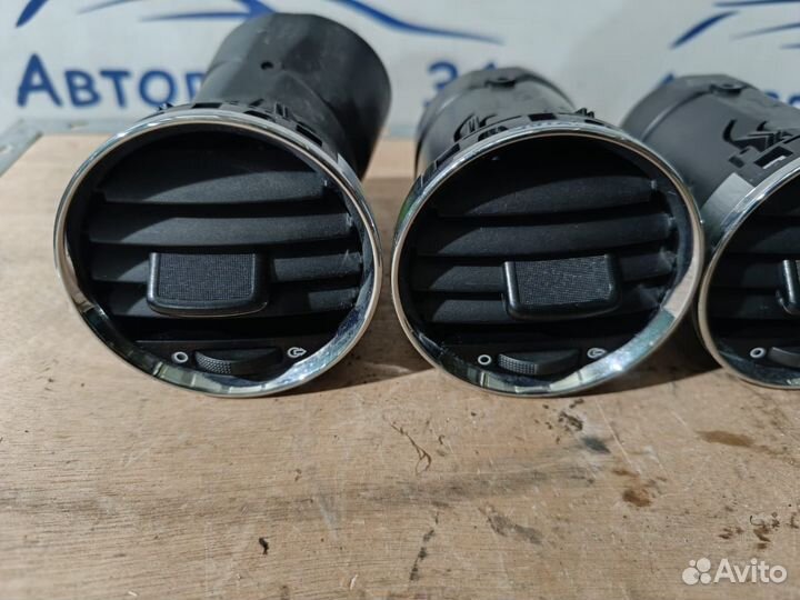 Дефлекторы воздуховода Peugeot 308