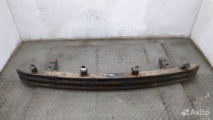 Усилитель бампера SsangYong Rodius, 2005