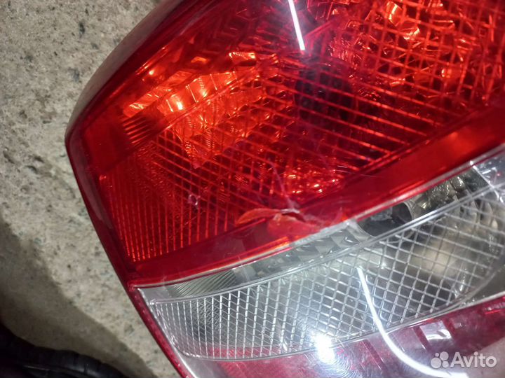 Задний правый фонарь гранта фл седан