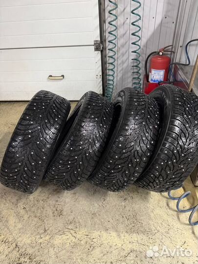 Nokian Tyres Hakkapeliitta 9 215/60 R16 99T