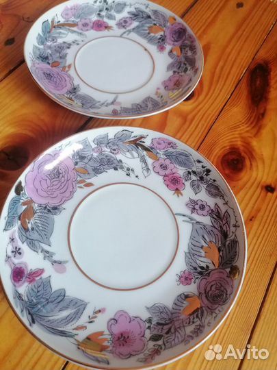 Бокал с блюдцем 