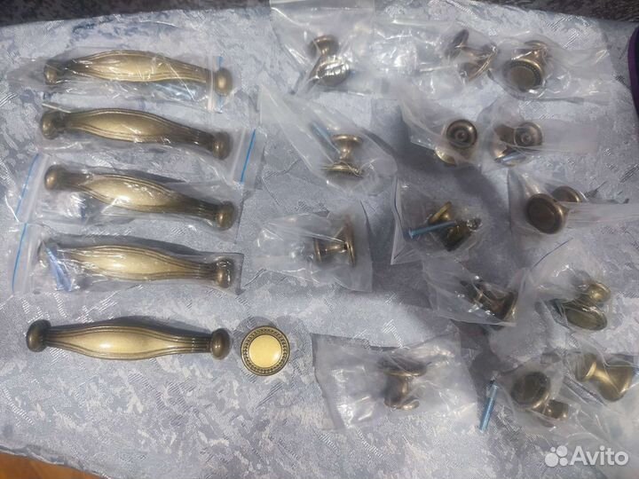 Мебельные ручки бронза в ассортименте