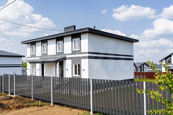 Таунхаус 101 м² на участке 4,2 сот.