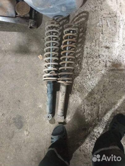 Стойки, пружины, домики, опорники Ваз 2109-2114