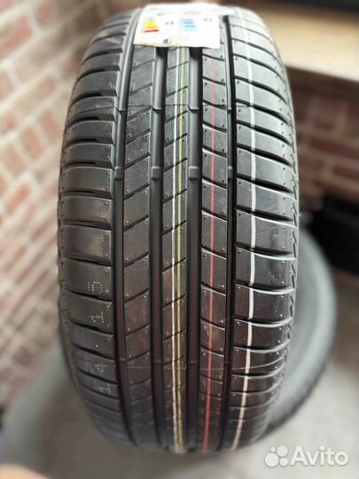 Bridgestone Turanza T005 225/35 R20 90Y