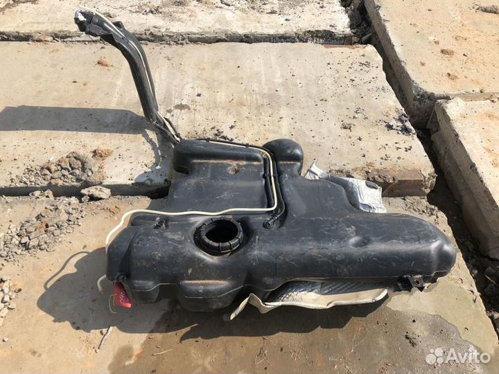 Бак топливный Skoda Octavia 2000 2011