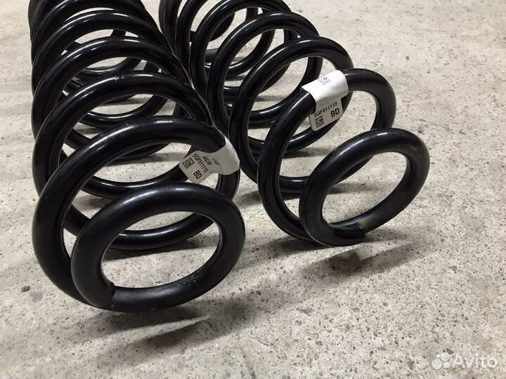 Пружины задние Tiguan 2, 2021 год,5QF511115BD