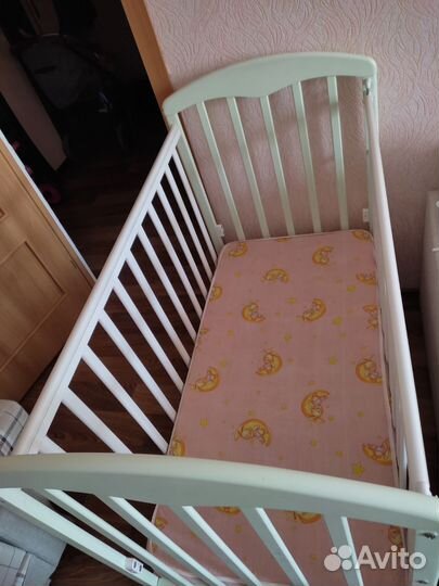 Детская кроватка