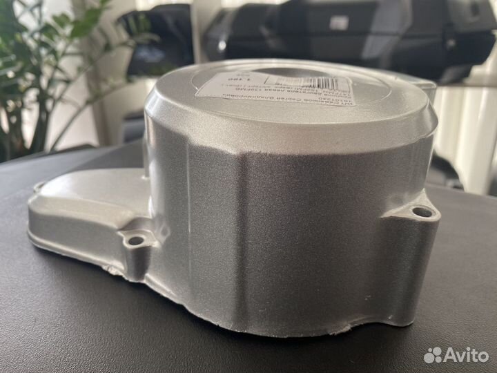 Крышка двигателя левая 139FMB, 147FMH, 152FMI (вер