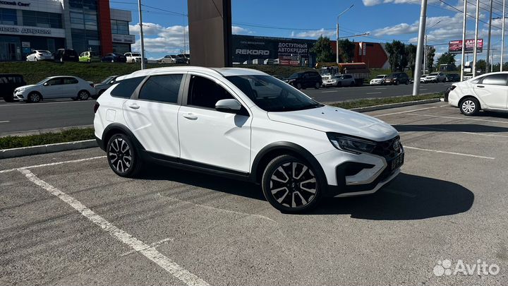 LADA Vesta Cross 1.8 CVT, 2024