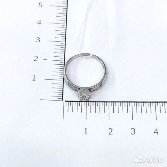 Золотое кольцо с камнем 17,5р