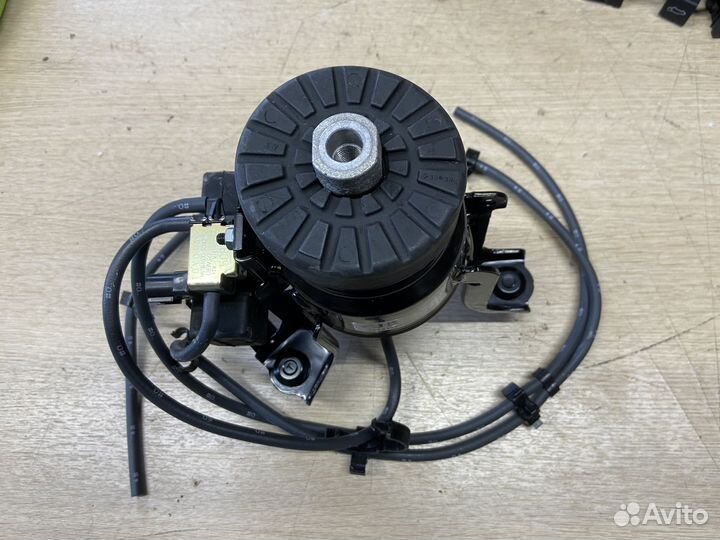 Опора двигателя передняя Toyota Rav4 XA50