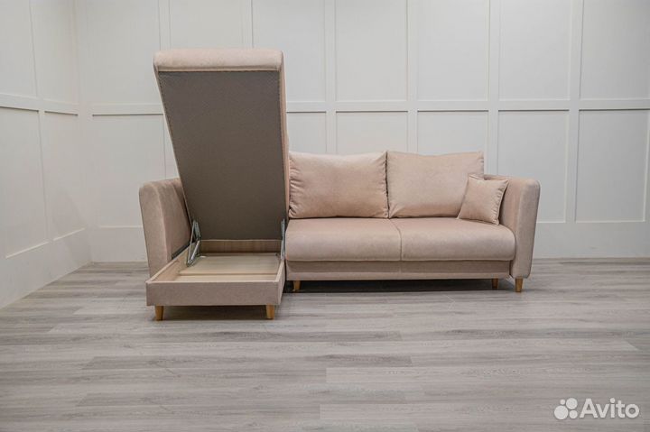 Диван с оттоманкой